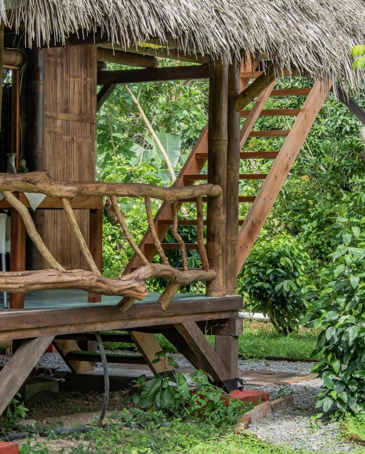 Maracumbo Lodge Mompiche Ngoại thất bức ảnh