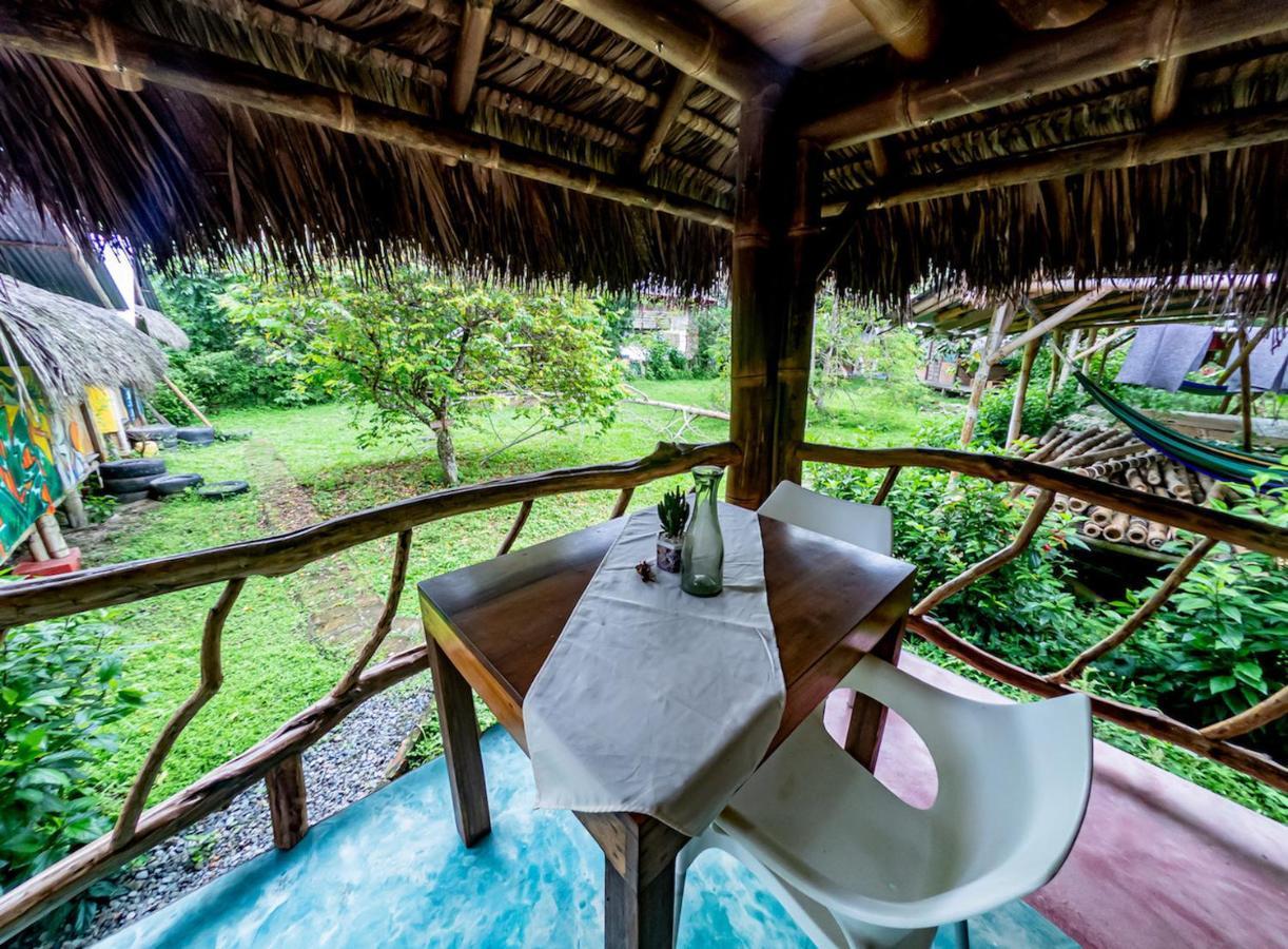 Maracumbo Lodge Mompiche Ngoại thất bức ảnh