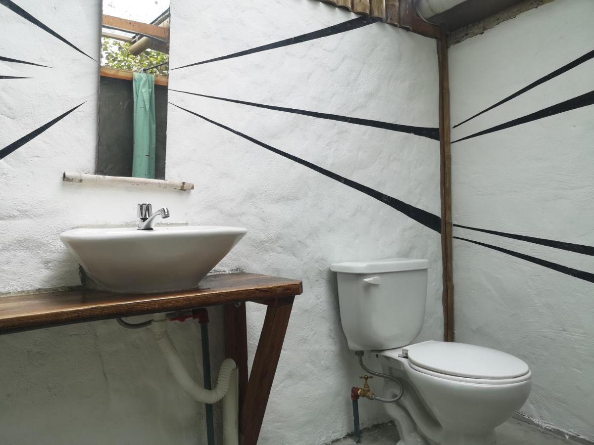 Maracumbo Lodge Mompiche Ngoại thất bức ảnh