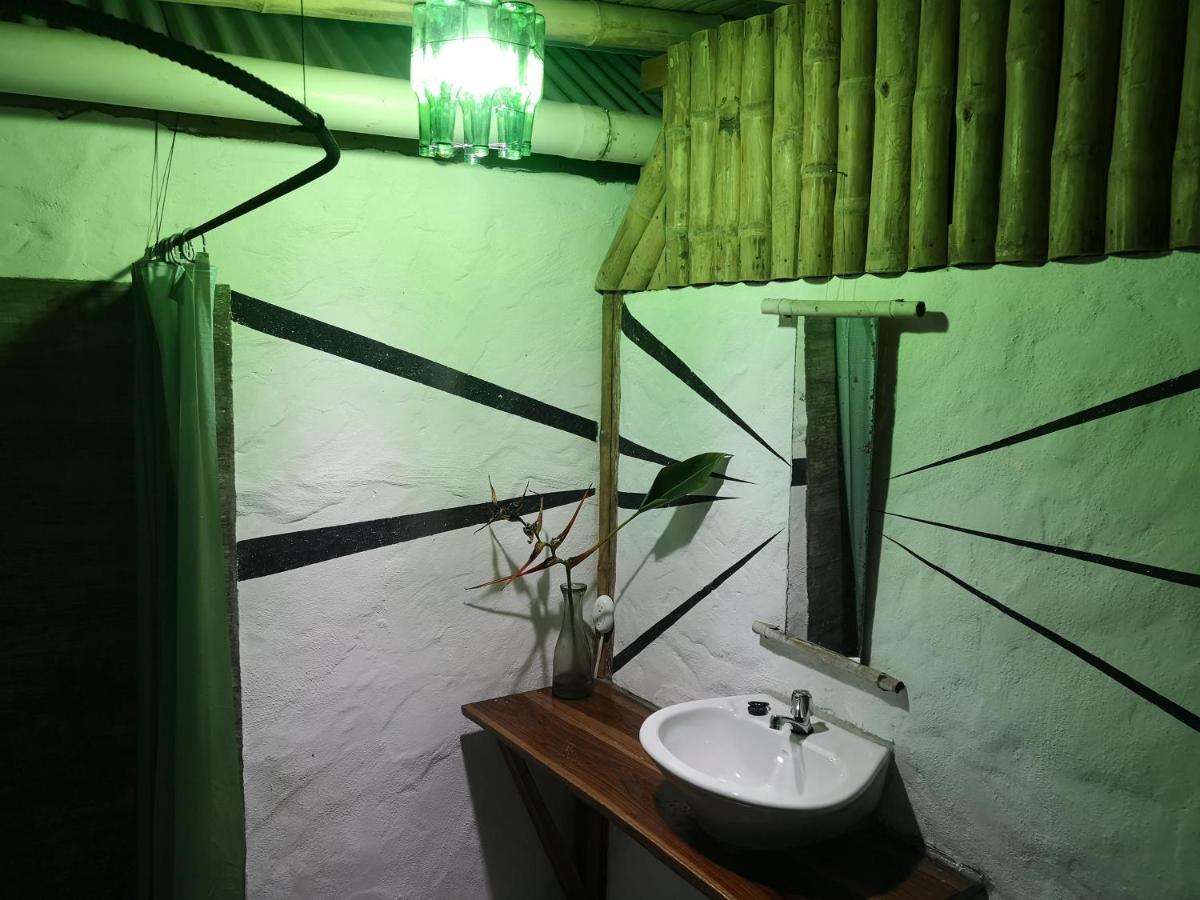 Maracumbo Lodge Mompiche Ngoại thất bức ảnh