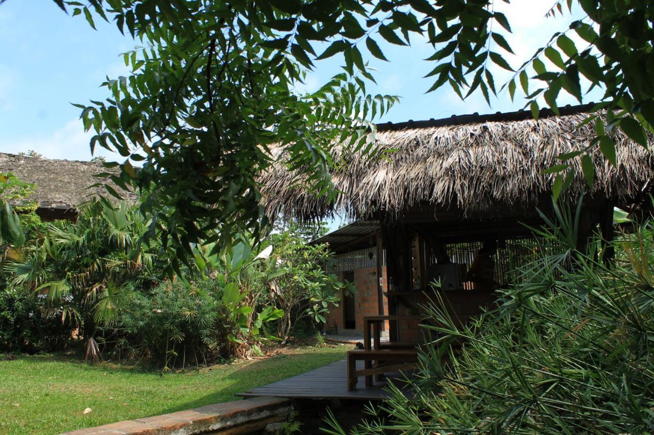 Maracumbo Lodge Mompiche Ngoại thất bức ảnh