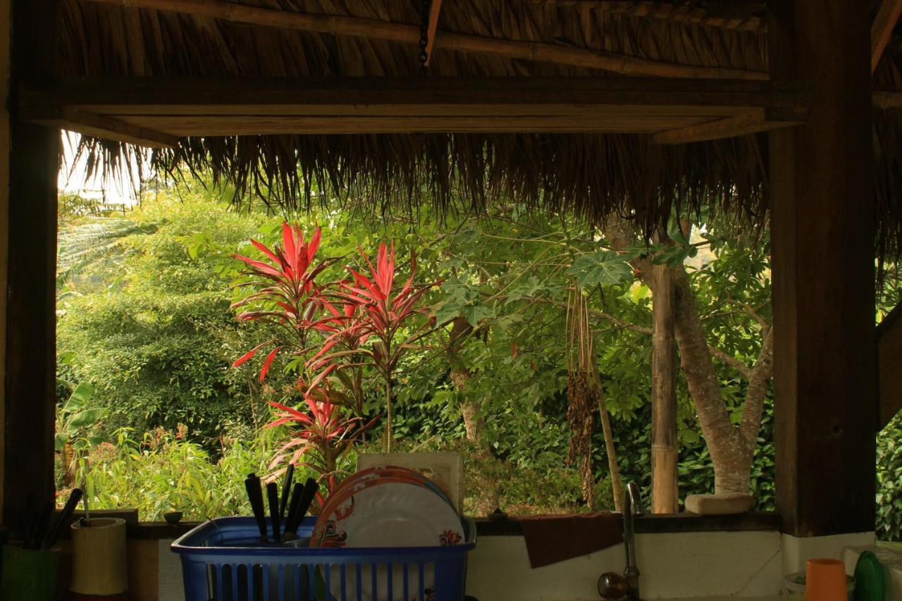 Maracumbo Lodge Mompiche Ngoại thất bức ảnh